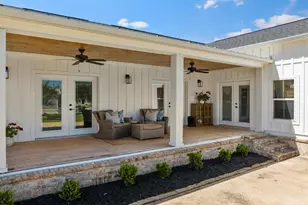 539 Elm St, New Ulm, TX 78950 - Photo 17