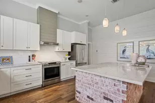 539 Elm St, New Ulm, TX 78950 - Photo 3