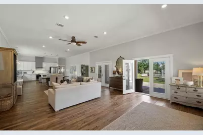 539 Elm Street, New Ulm, TX 78950 - Photo 15