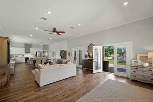 539 Elm St, New Ulm, TX 78950 - Photo 15