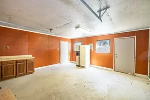 1229 State Hwy 304 Hwy, Gonzales, TX 78629 - Photo 27