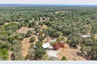 664 Hidden Oaks Drive, Elgin, TX 78621 - Photo 7
