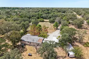 664 Hidden Oaks Dr, Elgin, TX 78621 - Photo 11