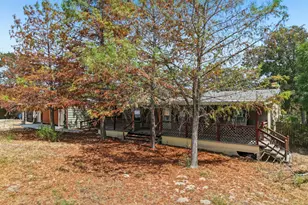 664 Hidden Oaks Dr, Elgin, TX 78621 - Photo 3