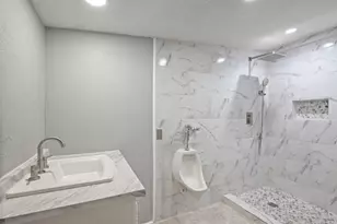 210 Highcrest Dr, Granite Shoals, TX 78654 - Photo 9