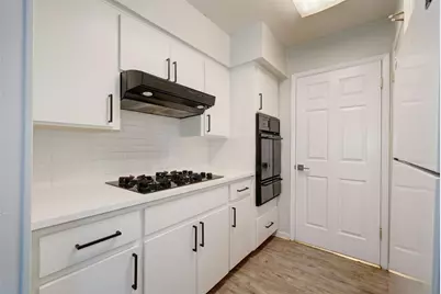 8001 Ceberry Drive, Austin, TX 78759 - Photo 7