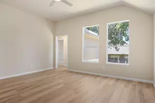 310 Spring Dr, Kyle, TX 78640 - Photo 17