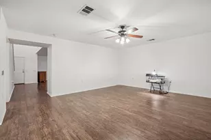 7658 Marble Ridge Dr, Austin, TX 78747 - Photo 9