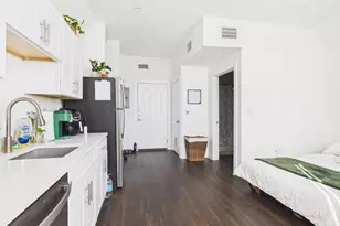 1010 W 26th St, Austin, TX 78705 - Photo 3