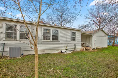 921 W 5th Street, Taylor, TX 76574 - Photo 29