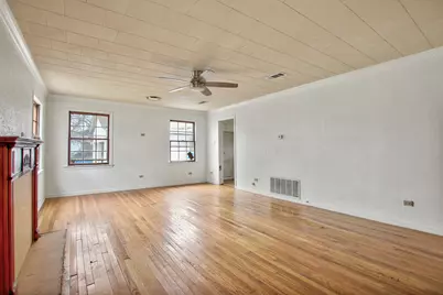 921 W 5th Street, Taylor, TX 76574 - Photo 3