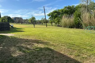 205 Morningside Cir, Hutto, TX 78634 - Photo 15