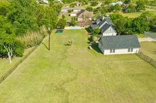 205 Morningside Cir, Hutto, TX 78634 - Photo 37