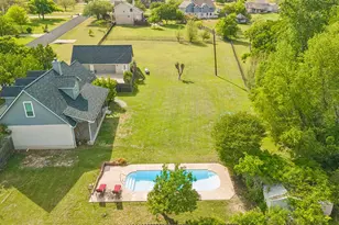 205 Morningside Cir, Hutto, TX 78634 - Photo 1