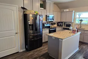 129 Elmer Ave, Burnet, TX 78611 - Photo 5