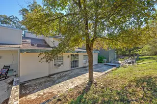 10 Townhouse Cir, Wimberley, TX 78676 - Photo 27