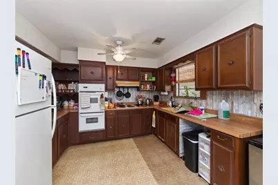 499 Hidden Oaks Drive, Elgin, TX 78621 - Photo 11