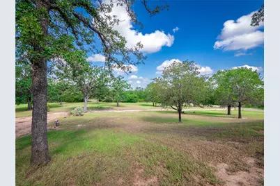 499 Hidden Oaks Drive, Elgin, TX 78621 - Photo 29