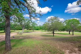 499 Hidden Oaks Dr, Elgin, TX 78621 - Photo 29