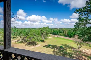 499 Hidden Oaks Dr, Elgin, TX 78621 - Photo 25