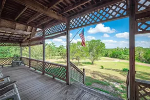 499 Hidden Oaks Dr, Elgin, TX 78621 - Photo 5