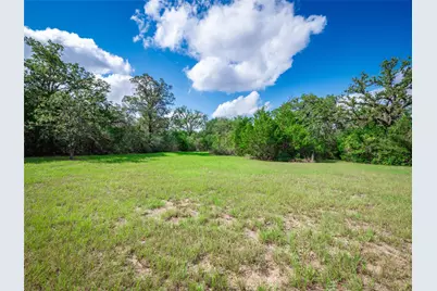 499 Hidden Oaks Drive, Elgin, TX 78621 - Photo 31