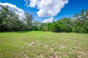 499 Hidden Oaks Dr, Elgin, TX 78621 - Photo 31