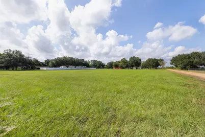 1713 Woody Lane, Sealy, TX 77474 - Photo 3