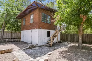 2304 Longview St, Austin, TX 78705 - Photo 31