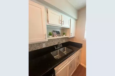 2401 Manor St Road #118, Austin, TX 78722 - Photo 11
