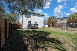 8601 Putnam Dr, Austin, TX 78757 - Photo 3