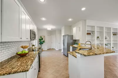 5966 Mesa Verde Circle, Austin, TX 78749 - Photo 9