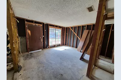 5701 Glen Meadow Drive, Austin, TX 78745 - Photo 15