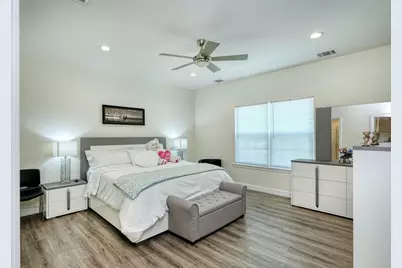 2409 Pecan Street, Bastrop, TX 78602 - Photo 7