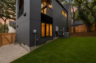 809 Mariposa Dr, Austin, TX 78704 - Photo 25