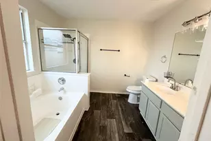 12929 Waynespur Ln, Elgin, TX 78621 - Photo 9