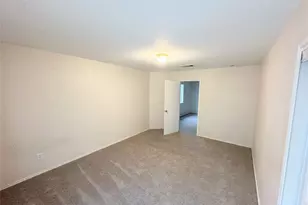 12929 Waynespur Ln, Elgin, TX 78621 - Photo 13