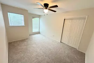 12929 Waynespur Ln, Elgin, TX 78621 - Photo 15