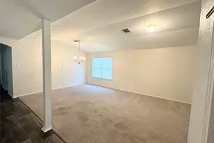12929 Waynespur Ln, Elgin, TX 78621 - Photo 3
