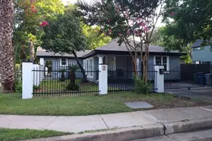 1915 Canterbury St, Austin, TX 78702 - Photo 1
