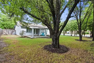 6101 Harwin Ln, Austin, TX 78745 - Photo 15