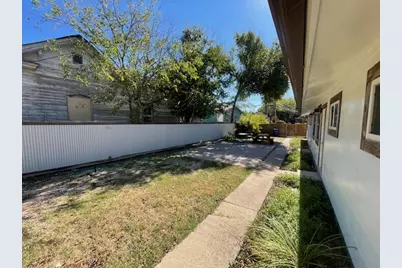 1113 E 3rd Street #A, Austin, TX 78702 - Photo 11
