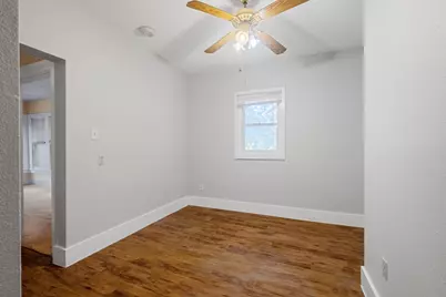 807 E 45 Street, Austin, TX 78751 - Photo 9