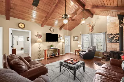 19700 Engelmann Lane, Manor, TX 78653 - Photo 17