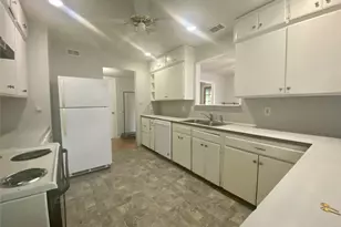 1609 W 11th St, Austin, TX 78703 - Photo 3