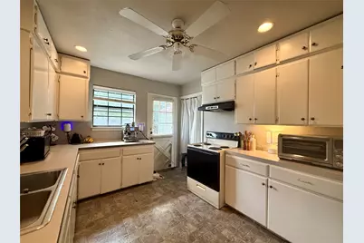 1609 W 11th Street, Austin, TX 78703 - Photo 5