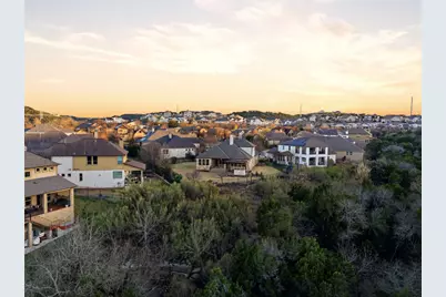 105 Edinburgh Isle Court, Lakeway, TX 78738 - Photo 5