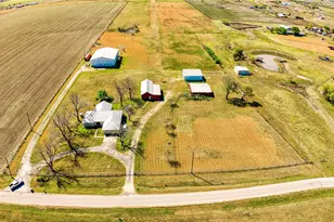 1005 E Buttercup Rd, Taylor, TX 76574 - Photo 1