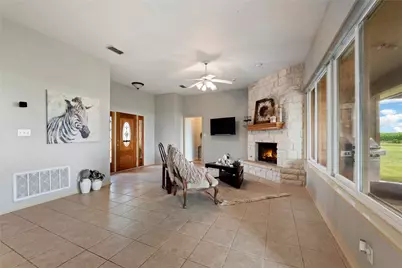 1005 E Buttercup Road, Taylor, TX 76574 - Photo 23