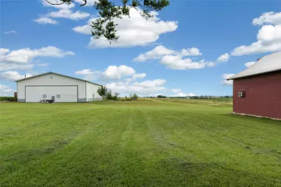 1005 E Buttercup Road, Taylor, TX 76574 - Photo 9